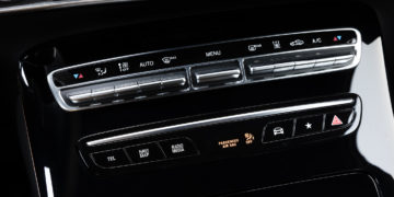 Mercedes_Benz_EQC_400_4Matic_15