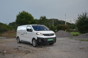 OPEL VIVARO-e 01