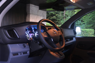 OPEL VIVARO-e 18