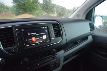 OPEL VIVARO-e 19