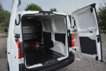 OPEL VIVARO-e 22