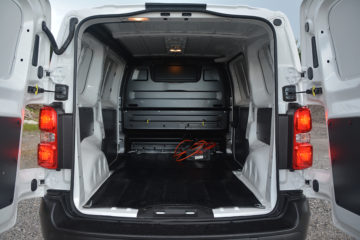 OPEL VIVARO-e 25