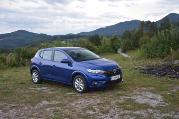 DACIA SANDERO 06