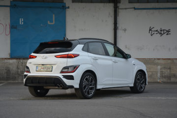 HYUNDAI KONA 05