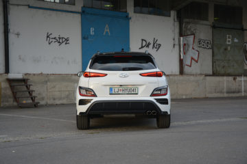 HYUNDAI KONA 07