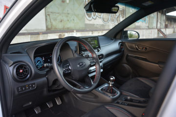 HYUNDAI KONA 14