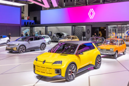 Renault 5 Prototype and Renault 5-2021 IAA Munich Motor show_6