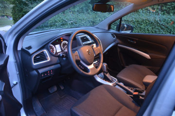 SUZUKI S-CROSS 12