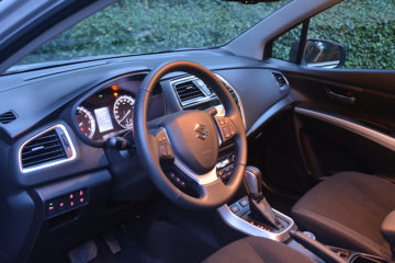 SUZUKI S-CROSS 13