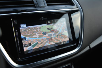 SUZUKI S-CROSS 19