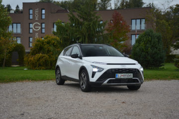 HYUNDAI BAYON 04