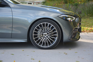 MERCEDES-BENZ C 09
