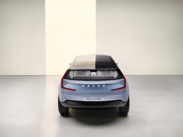 Volvo Concept Recharge, Exterior rear