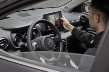 2022-Mazda2-Hybrid-21