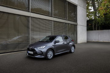 Mazda2_Hybrid_ (11)