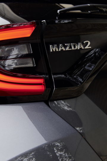 Mazda2_Hybrid_ (4)