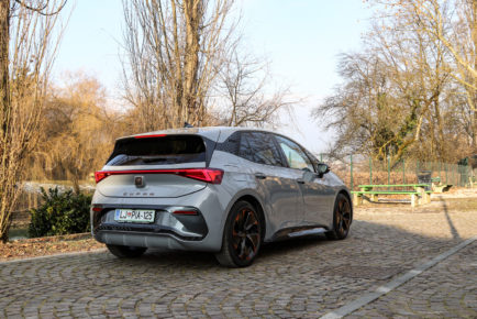 Cupra Born (4)