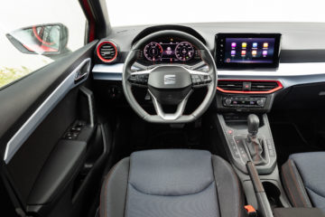 Seat_Ibiza_10_TSI_110_DSG_FR_14