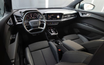Audi_Q4_40_e-tron_S-line_22