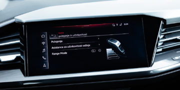 Audi_Q4_40_e-tron_S-line_41