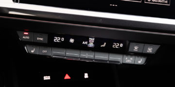 Audi_Q4_40_e-tron_S-line_46