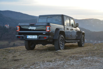 JEEP GLADIATOR 07