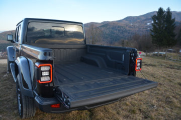 JEEP GLADIATOR 08