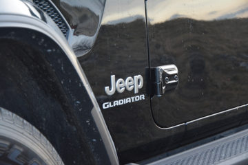JEEP GLADIATOR 13