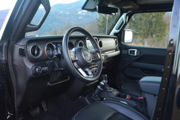 JEEP GLADIATOR 17