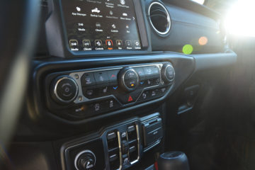 JEEP GLADIATOR 24