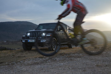 JEEP GLADIATOR 35
