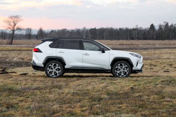 Toyota RAV4 (6)