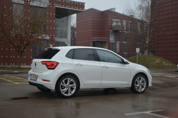 VW POLO 03