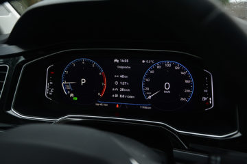 VW POLO 18