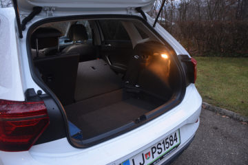 VW POLO 29
