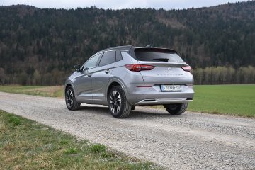 OPEL GRANDLAND 04