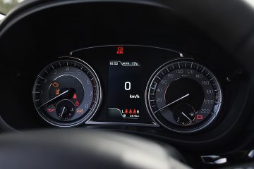 SUZUKI S-CROSS 16