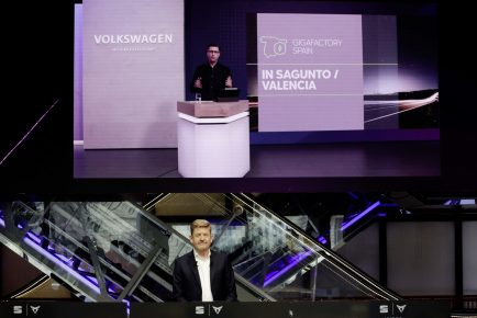 Volkswagen Group and SEAT reveal electrification plan for Spain