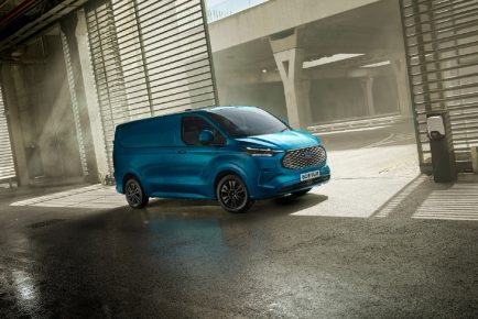 2022_FORD_E-TRANSIT_CUSTOM_02