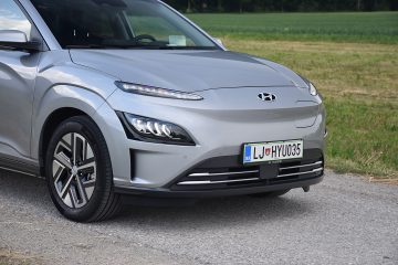 HYUNDAI KONA EV 07