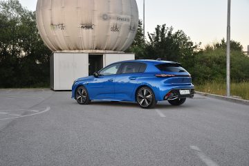 PEUGEOT 308 03