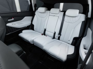 Hyundai_Santa_Fe_Plug-In_Impression_20