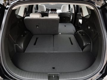 Hyundai_Santa_Fe_Plug-In_Impression_26