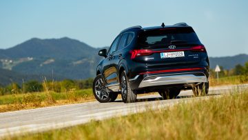 Hyundai_Santa_Fe_Plug-In_Impression_50