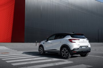 23MY_ASX_PHEV_Instyle_PR-image_rear_variaton_LR