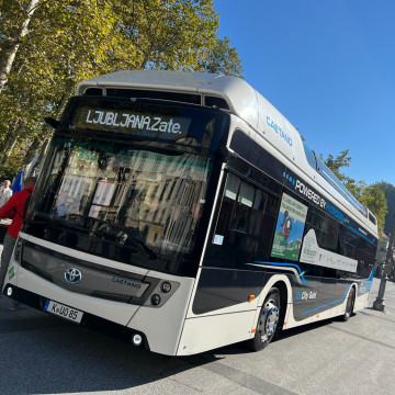Toyota Caetano Hydrogen Bus (6)