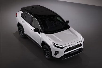 2022-rav4-hybrid-grs-ext-008