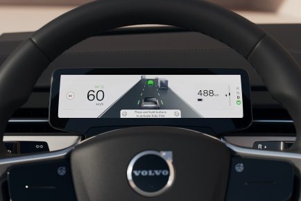 Your new Volvo EX90 gives you the info you need – when you need it