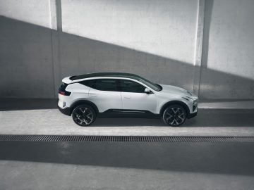 660426_20221012_Polestar_3