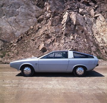 Large-53166-HyundaiMotorandLegendaryDesignerGiorgettoGiugiaroCollaboratetoRebuildOriginal1974PonyCoupeConcept